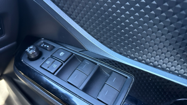 Toyota C-HR 1.8 Hybrid Design 5dr CVT Hybrid Hatchback